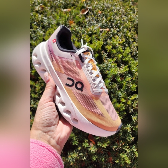 Size 9.5 - Women's ON CLOUDSURFER NEXT - Picture 10 of 14